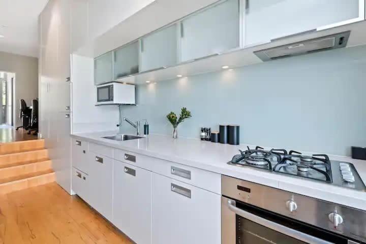 קווינסטאון Luxury Lake View - 1 Bedroom מראה חיצוני תמונה